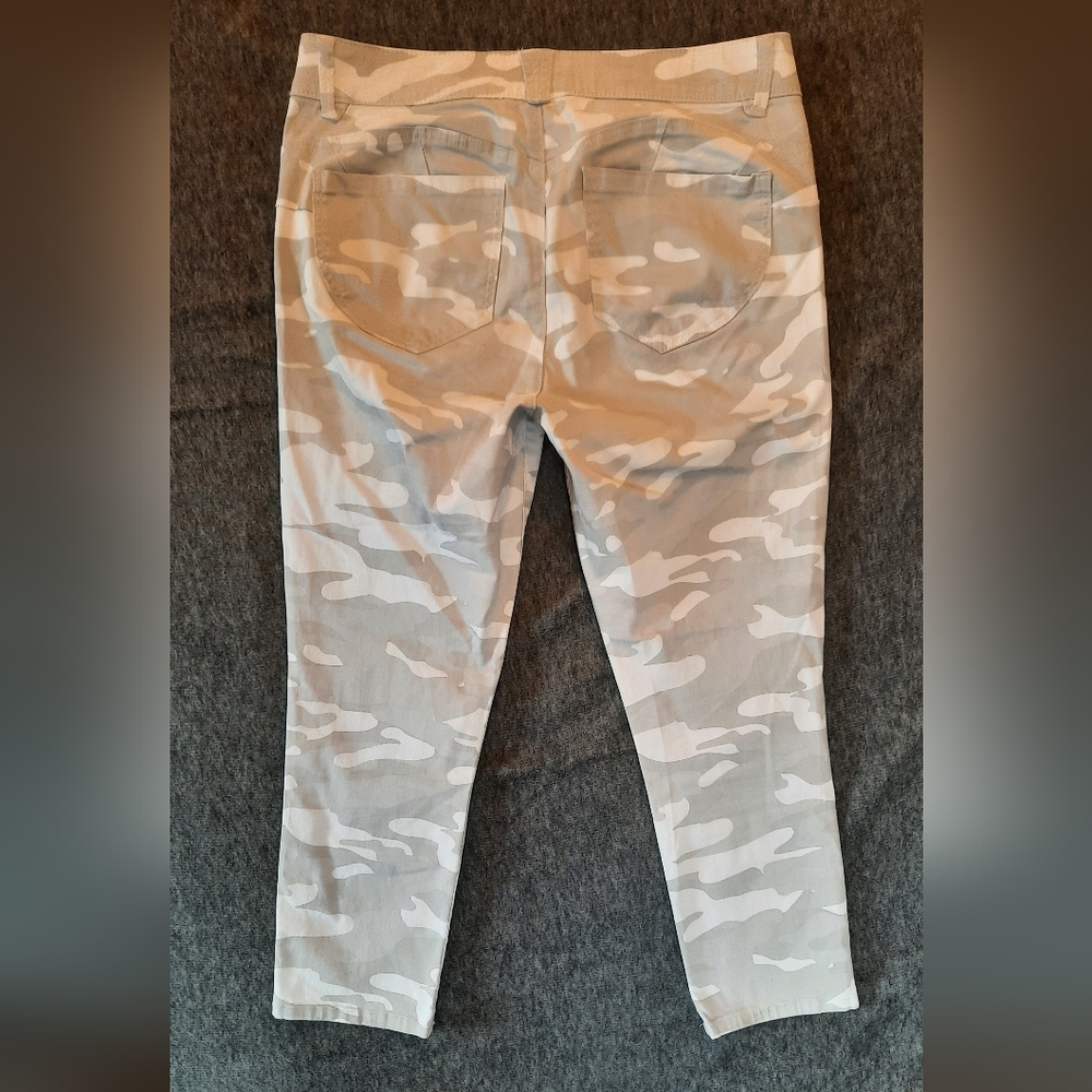 Democracy Camouflage Zip Pants - Picture 9 of 14